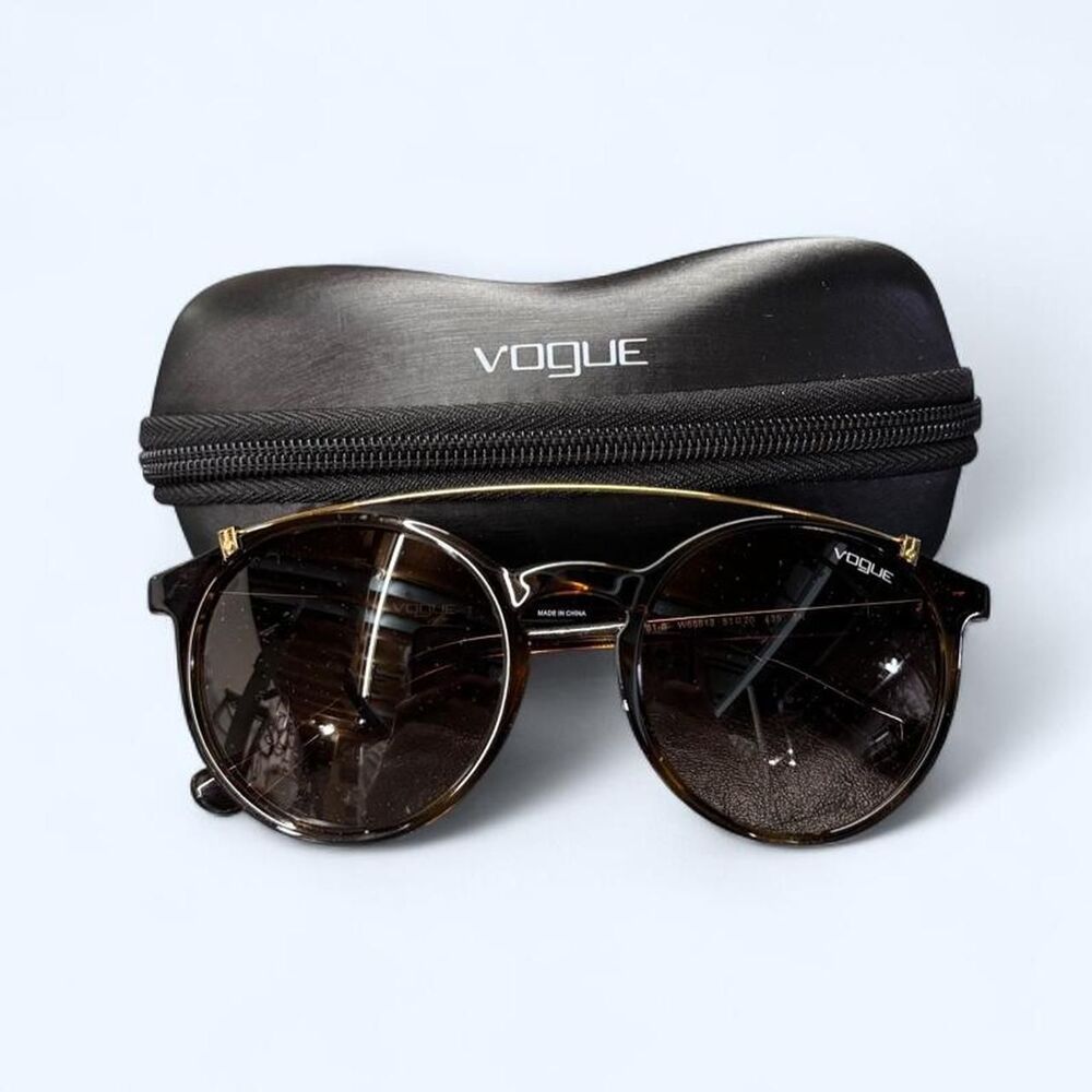 Vogue Women's Tortoiseshell and Gold Round Sunglasses